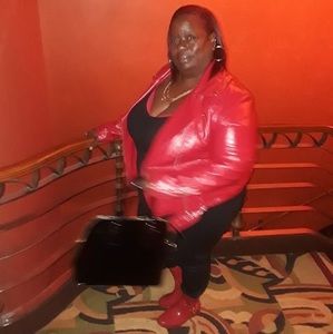 Meet your Posher, Helen